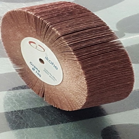Fine-Grit Emery Flap Wheel (100mm x 30mm)